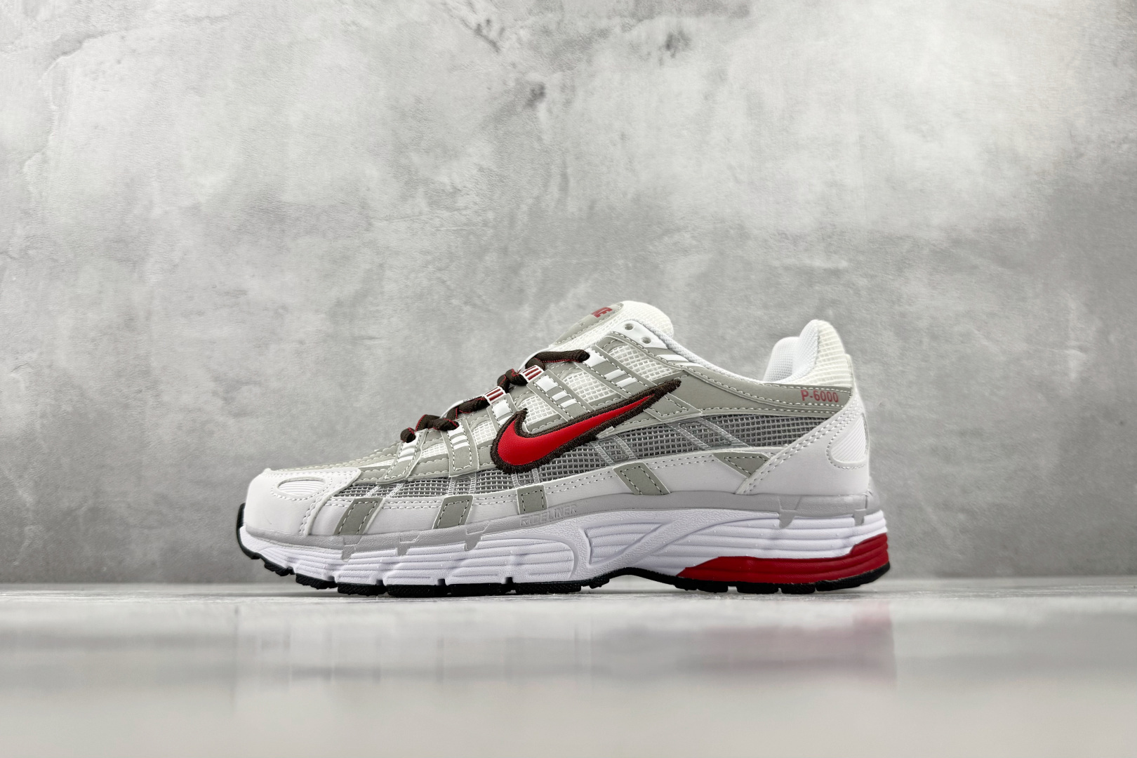 HN Nike P-6000 白红 货号：IR5279 100 尺码：36 36.5 37 38.5 39 40 40.