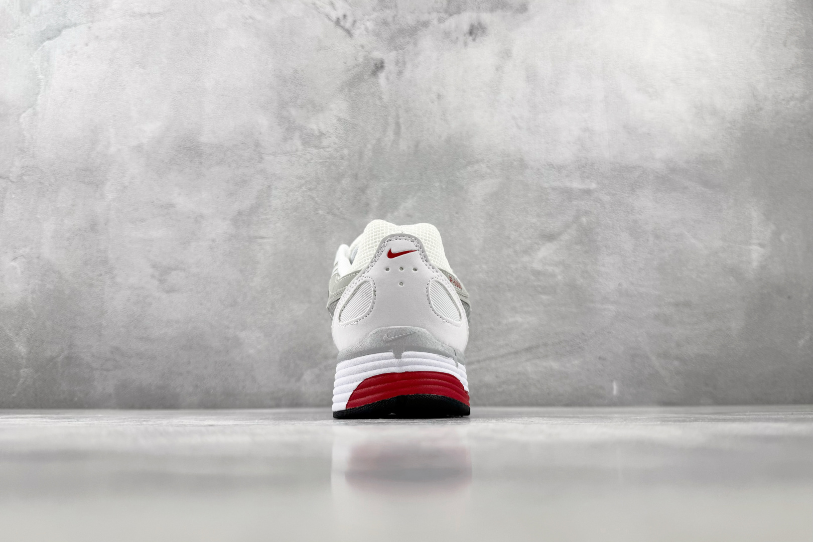HN Nike P-6000 白红 货号:IR5279 100 尺码:36 36.5 37 38.5 39 40 40. HN Nike P-6000 白红 货号:IR5279 100 尺码:36 36.5 37 38.5 39 40 40.