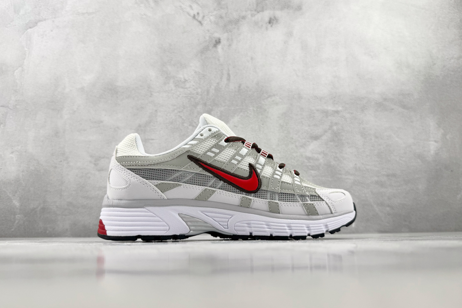 HN Nike P-6000 白红 货号:IR5279 100 尺码:36 36.5 37 38.5 39 40 40. HN Nike P-6000 白红 货号:IR5279 100 尺码:36 36.5 37 38.5 39 40 40.