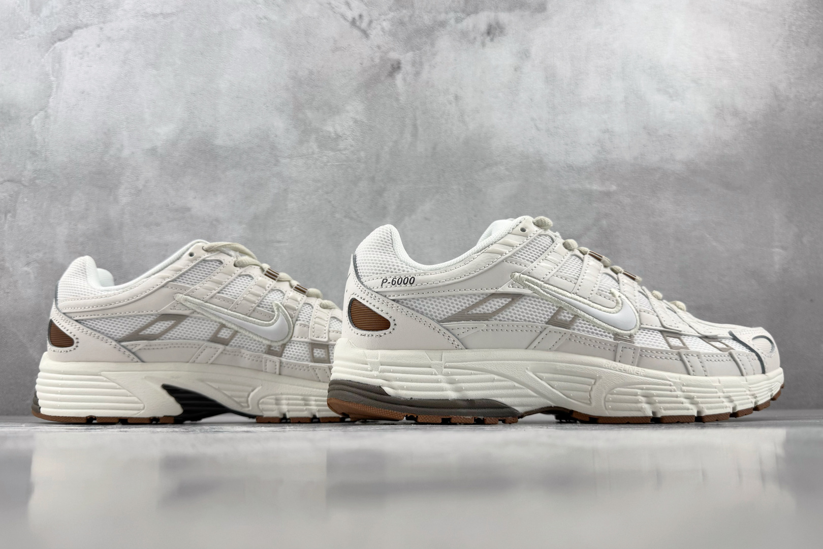 PF 原鞋开发 原数据档案 Nike P-6000 浅白灰 货号：CD6404 606 尺码：36 36.5 37.5 