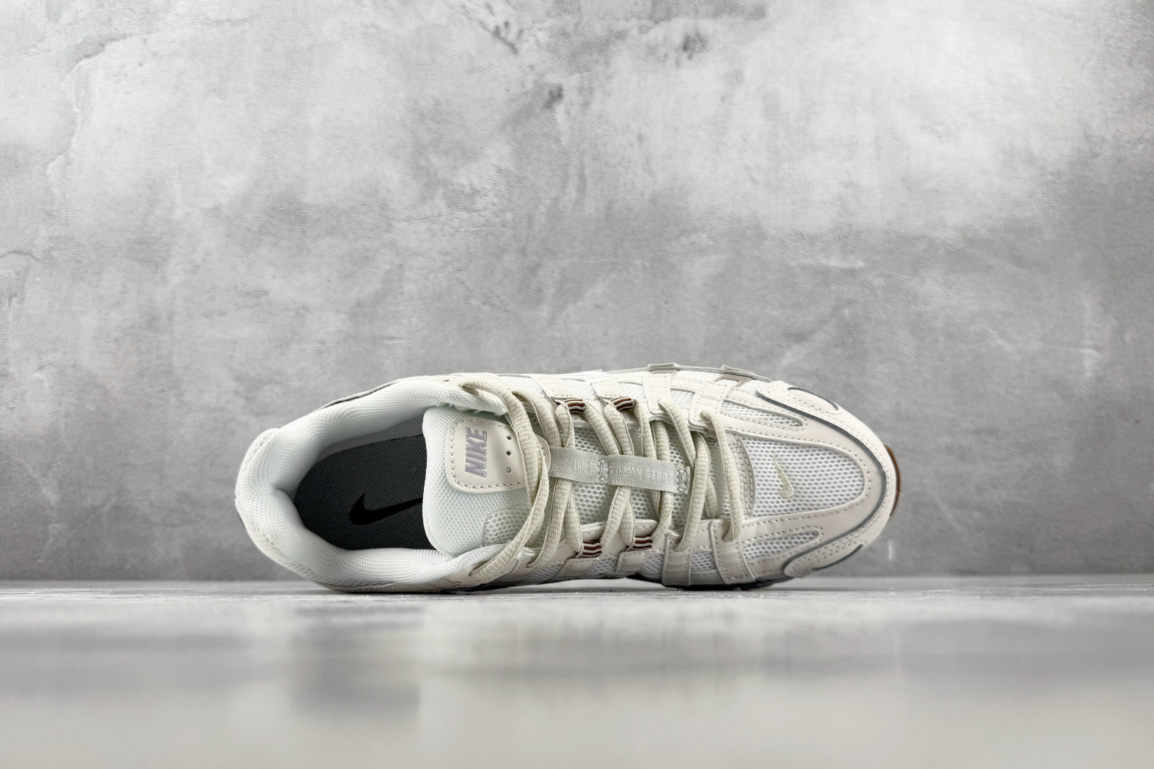 PF 原鞋开发 原数据档案 Nike P-6000 浅白灰 货号：CD6404 606 尺码：36 36.5 37.5 