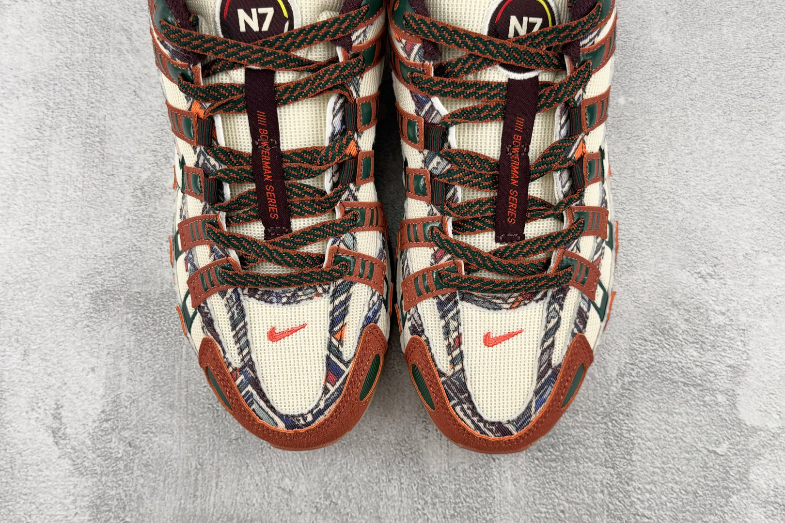 PF 原鞋开发 原数据档案 Nike P-6000 迷彩红 货号：IQ0598 209 尺码：36 36.5 37.5 