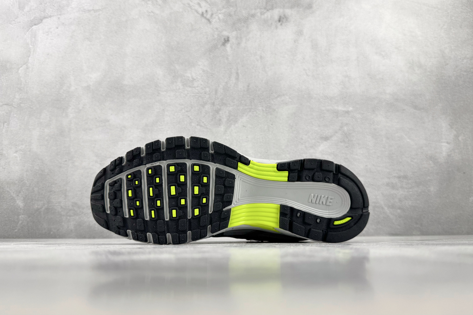 PF 原鞋开发 原数据档案 Nike P-6000 深灰绿 货号:CD6404 034 尺码:39 40 40.5 41 PF 原鞋开发 原数据档案 Nike P-6000 深灰绿 货号:CD6404 034 尺码:39 40 40.5 41