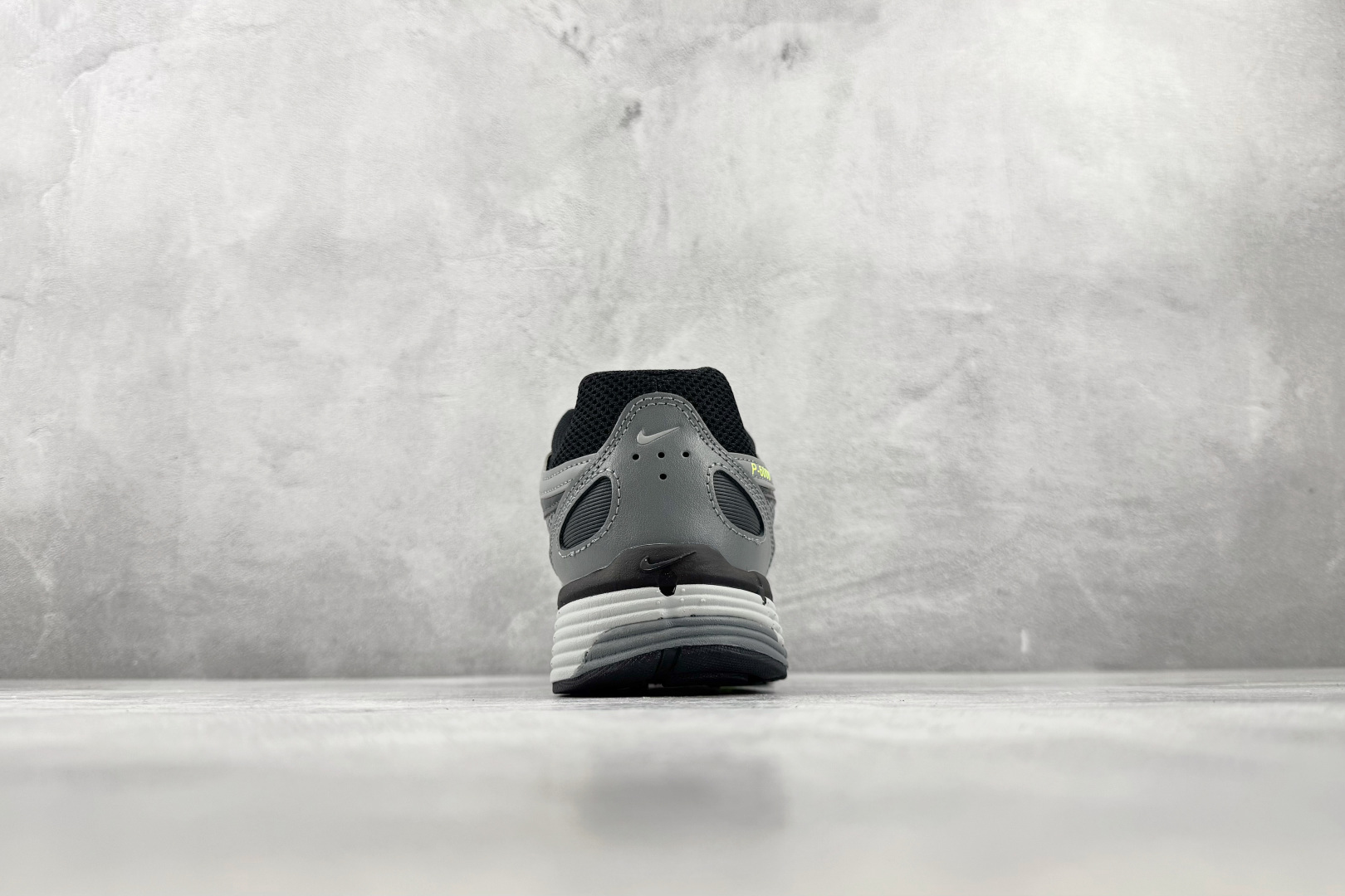 PF 原鞋开发 原数据档案 Nike P-6000 深灰绿 货号:CD6404 034 尺码:39 40 40.5 41 PF 原鞋开发 原数据档案 Nike P-6000 深灰绿 货号:CD6404 034 尺码:39 40 40.5 41