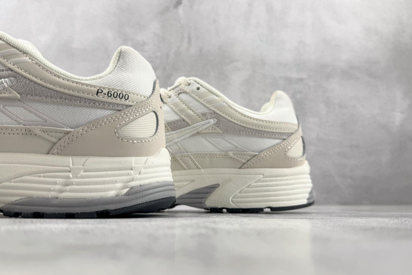 PF 原鞋开发 原数据档案 Nike P-6000 米白灰 货号：IV6029 030 尺码：36 36.5 37.5 