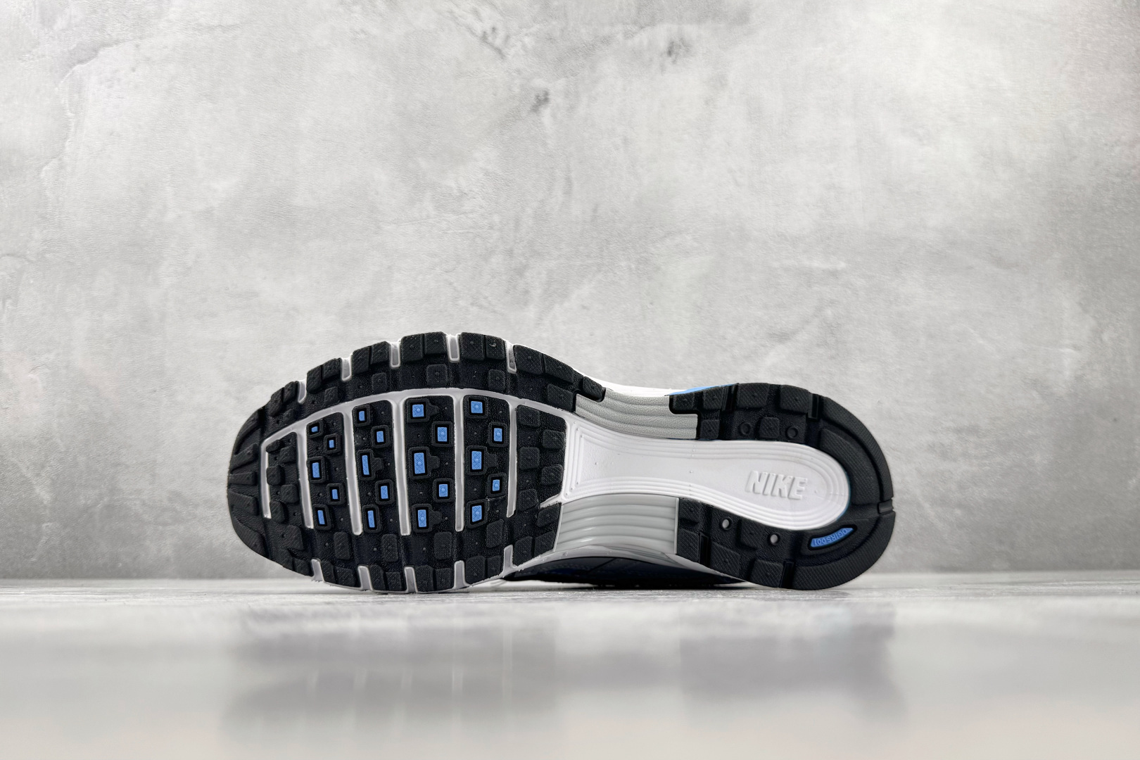 PF 原鞋开发 原数据档案 Nike P-6000 宝蓝 货号：IU7545 012 尺码：39 40 40.5 41 