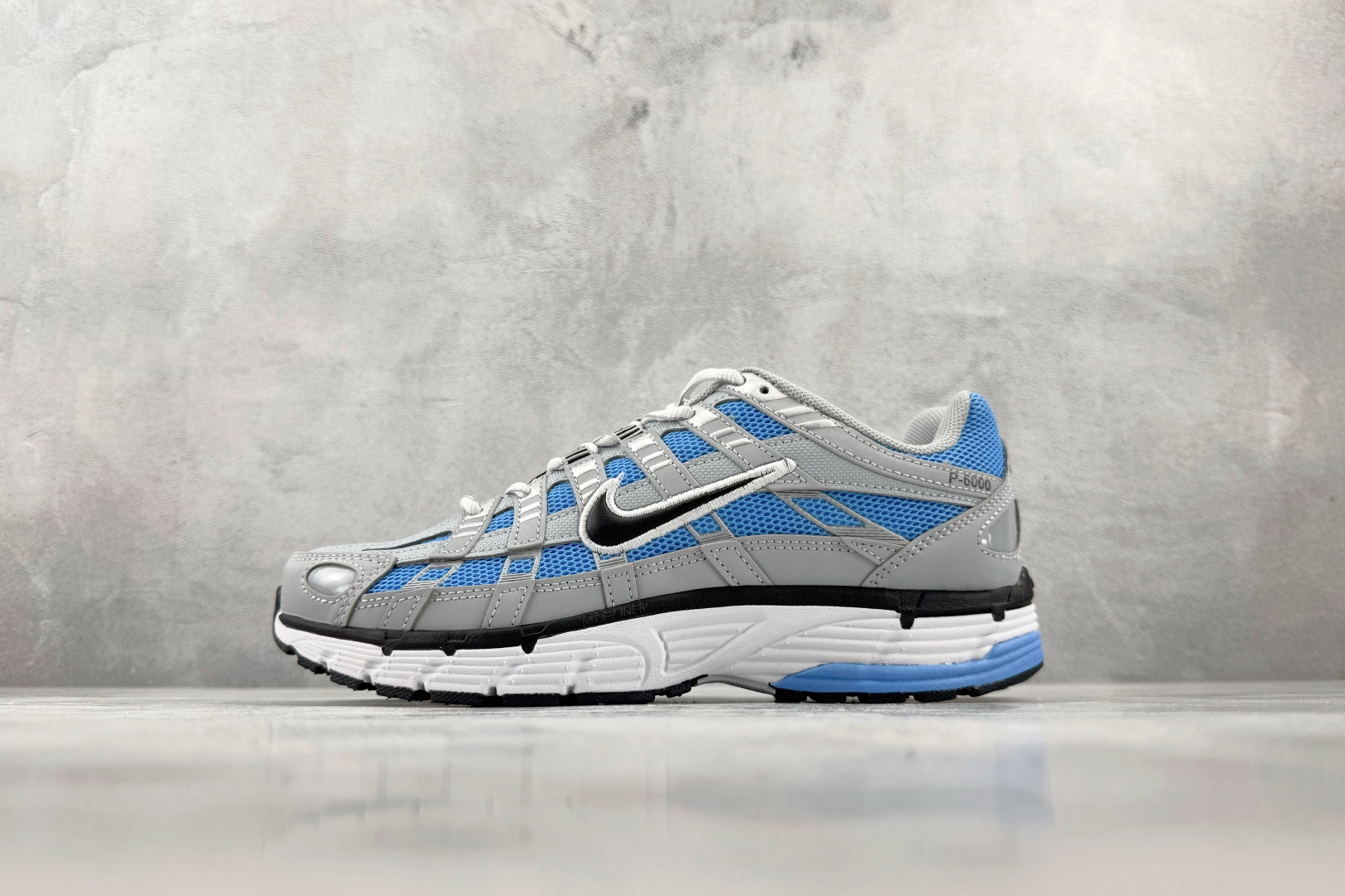PF 原鞋开发 原数据档案 Nike P-6000 宝蓝 货号：IU7545 012 尺码：39 40 40.5 41 