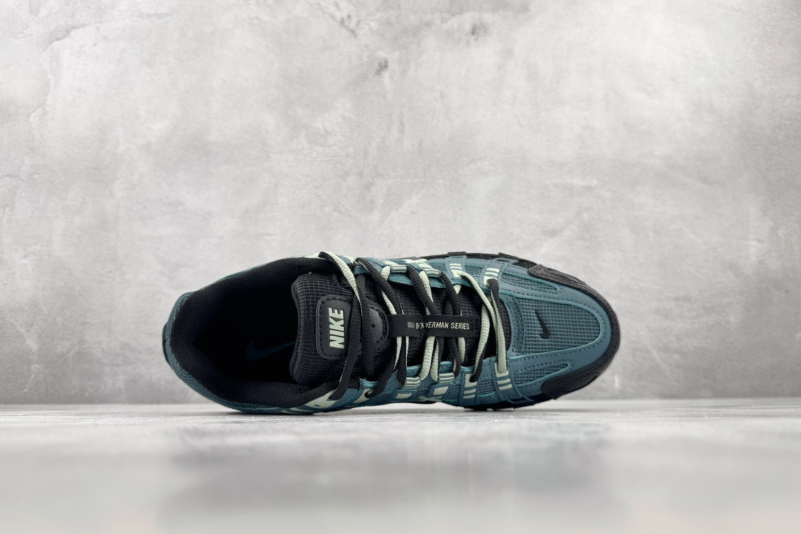 PF 原鞋开发 原数据档案 Nike P-6000 黑墨绿 货号：IH8042 001 尺码：39 40 40.5 41