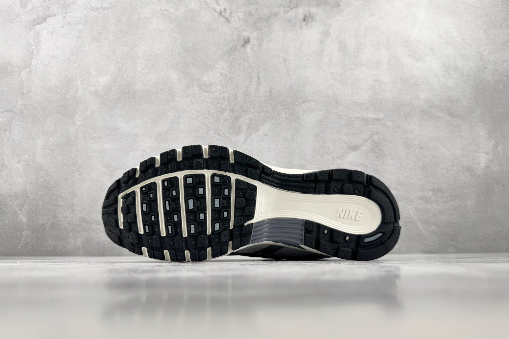 PF 原鞋开发 原数据档案 Nike P-6000 烟灰蓝 货号:IR5297 003 尺码:39 40 40.5 41 PF 原鞋开发 原数据档案 Nike P-6000 烟灰蓝 货号:IR5297 003 尺码:39 40 40.5 41