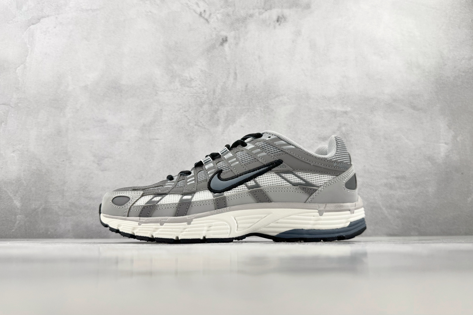 PF 原鞋开发 原数据档案 Nike P-6000 烟灰蓝 货号：IR5297 003 尺码：39 40 40.5 41