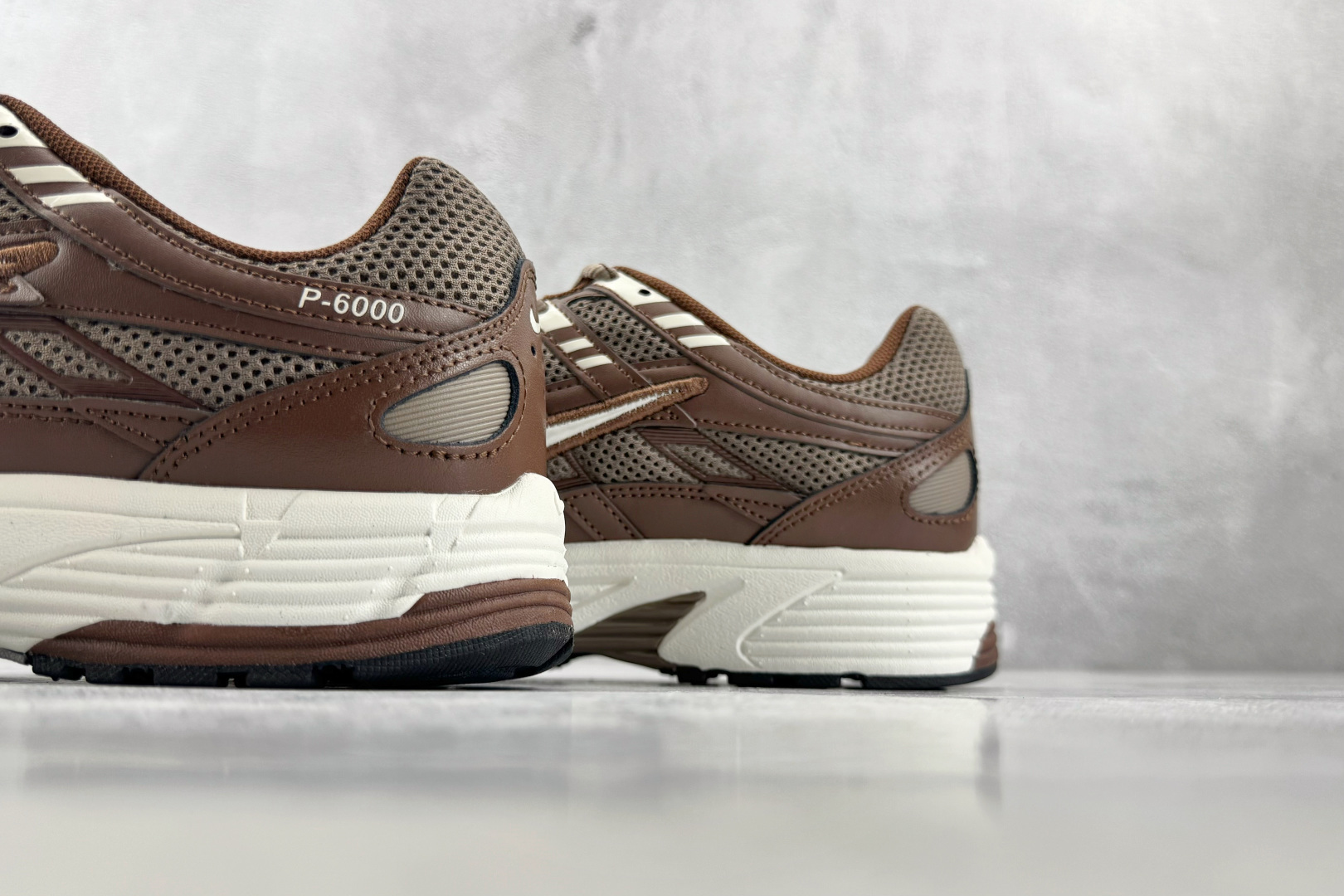 PF 原鞋开发 原数据档案 Nike P-6000 棕褐色 货号:BV1021 200 尺码:39 40 40.5 41 PF 原鞋开发 原数据档案 Nike P-6000 棕褐色 货号:BV1021 200 尺码:39 40 40.5 41