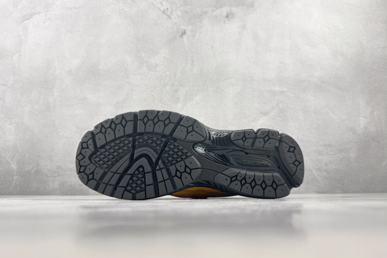 C 版 大厂出品 New Balance U1906 黑黄 货号：U 尺码：36 36.5 37 38.5 39 40 