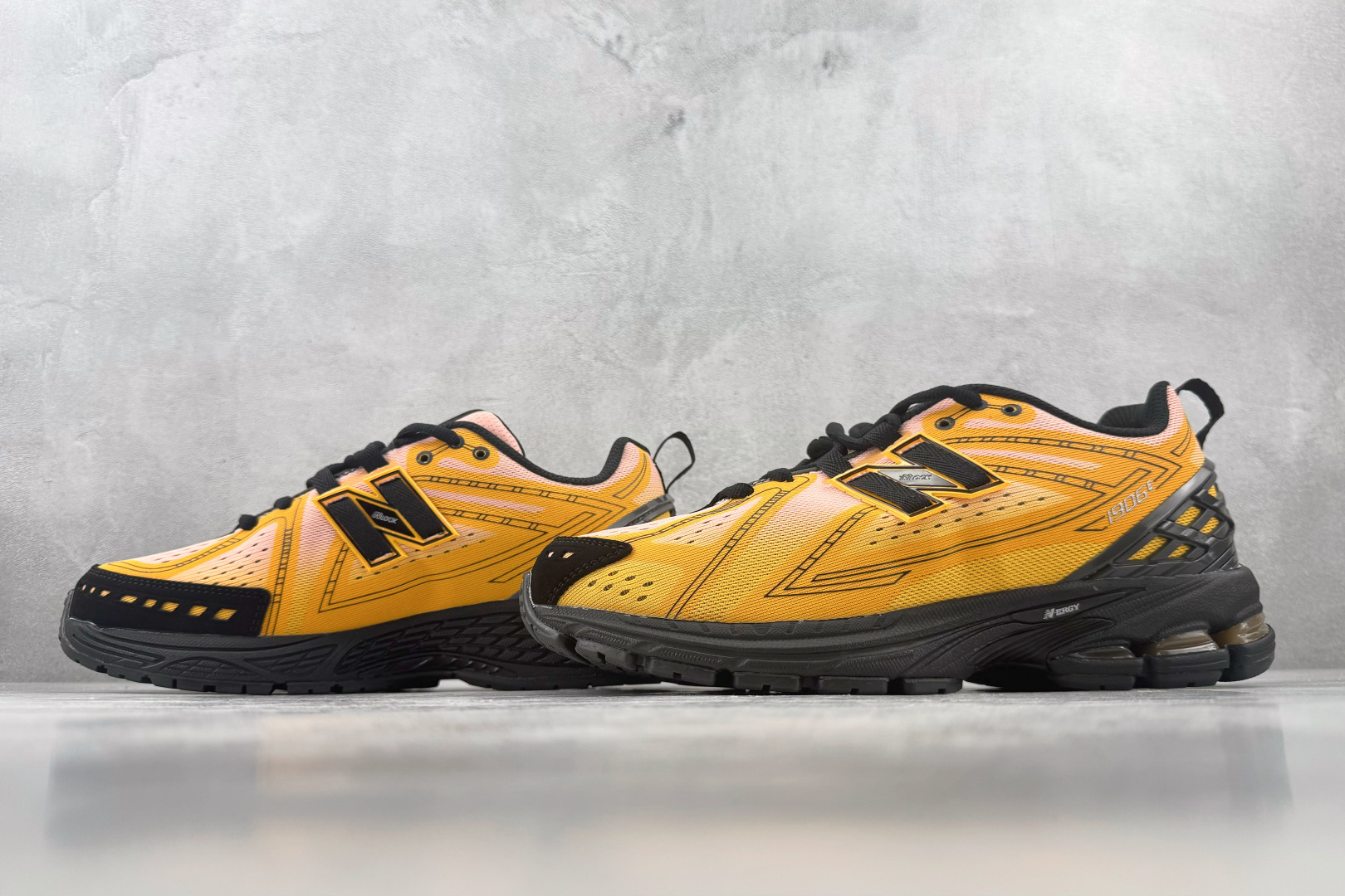 C 版 大厂出品 New Balance U1906 黑黄 货号：U 尺码：36 36.5 37 38.5 39 40 