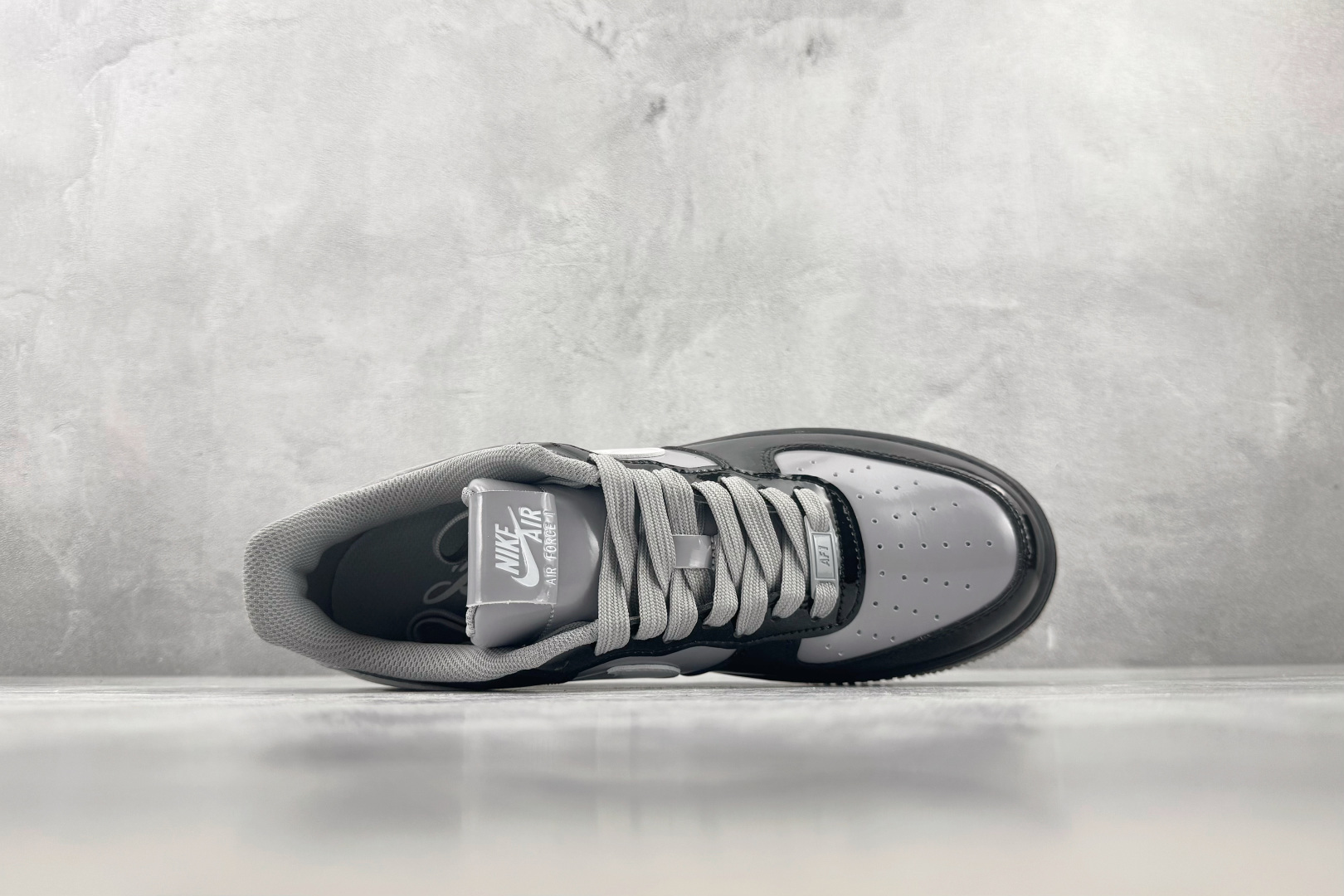 PB 外贸批次 Nike × Central Cee Air Force 1 '07 黑白灰 货号：IO9974-010