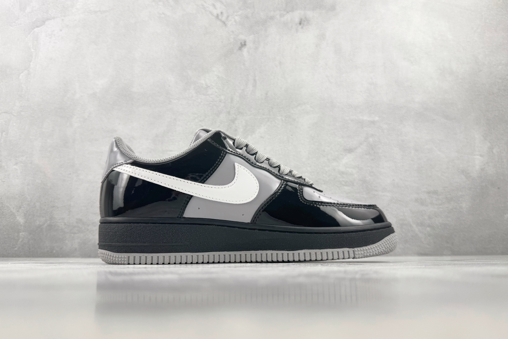 PB 外贸批次 Nike × Central Cee Air Force 1 '07 黑白灰 货号：IO9974-010