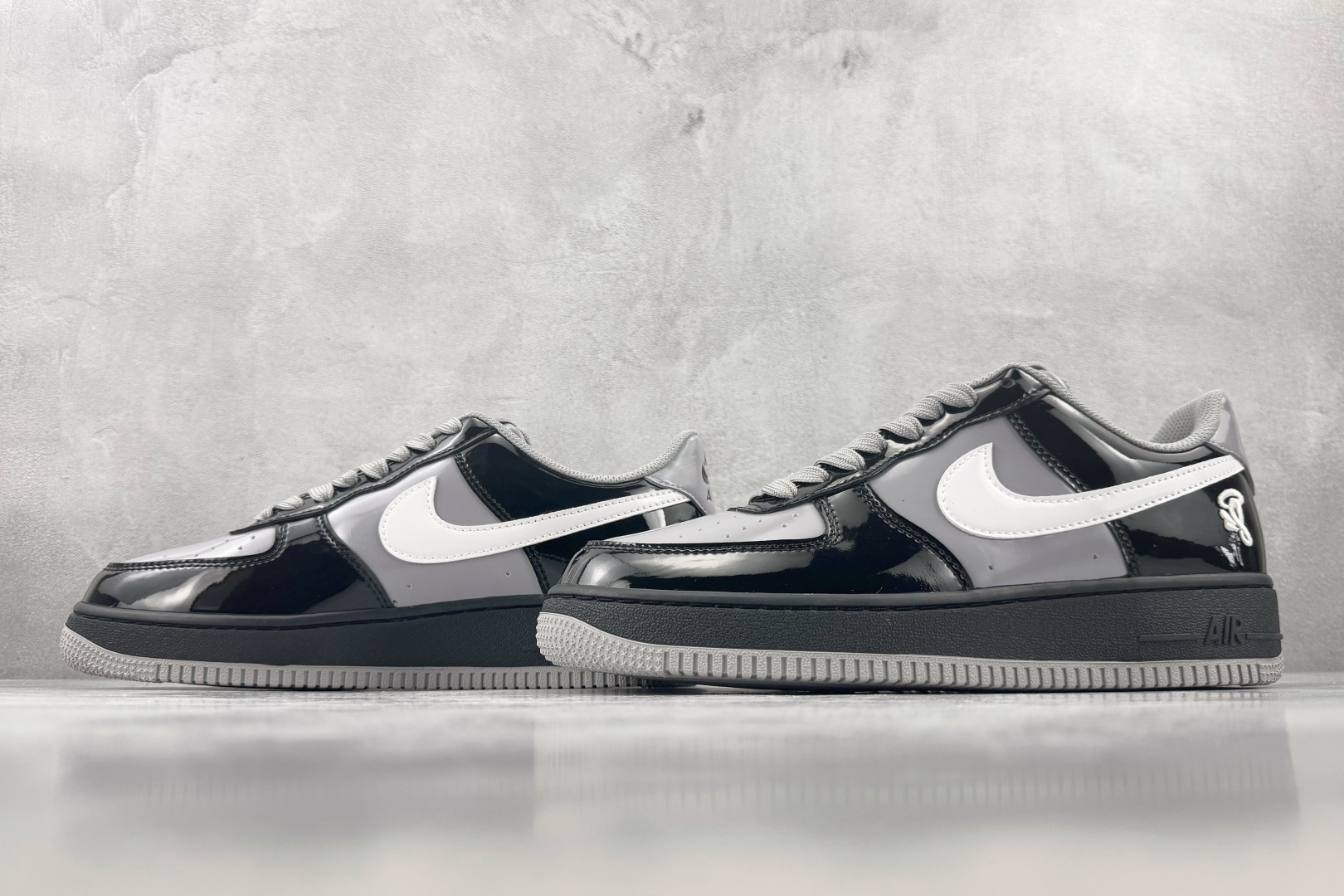 PB 外贸批次 Nike × Central Cee Air Force 1 '07 黑白灰 货号：IO9974-010