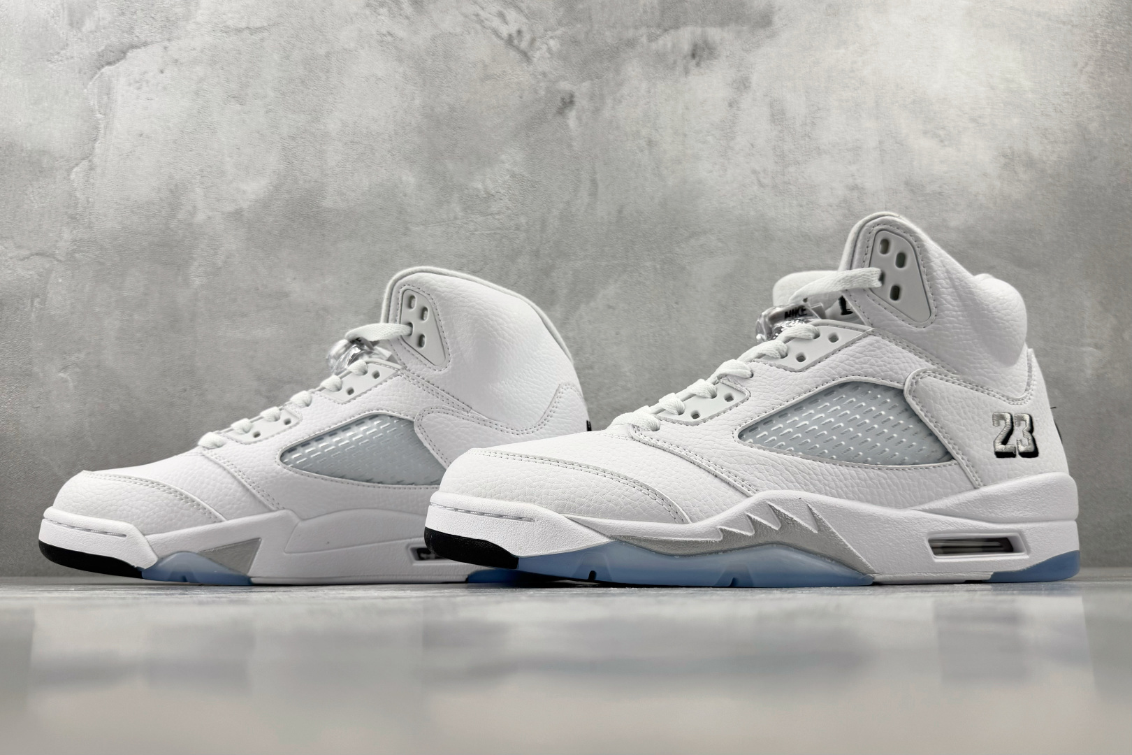PB 外贸批次 Jordan Air Jordan 5 Retro OG "White Metallic" 白色 货号：