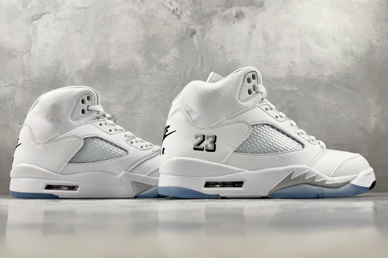 PB 外贸批次 Jordan Air Jordan 5 Retro OG "White Metallic" 白色 货号：