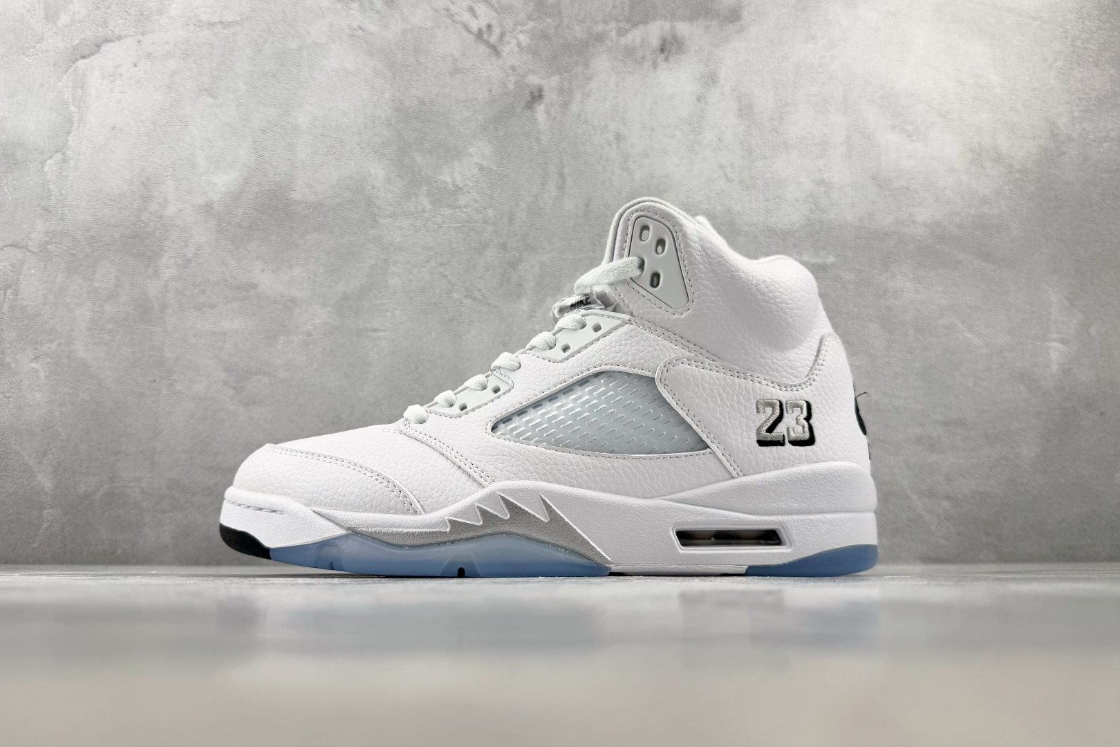 PB 外贸批次 Jordan Air Jordan 5 Retro OG "White Metallic" 白色 货号：