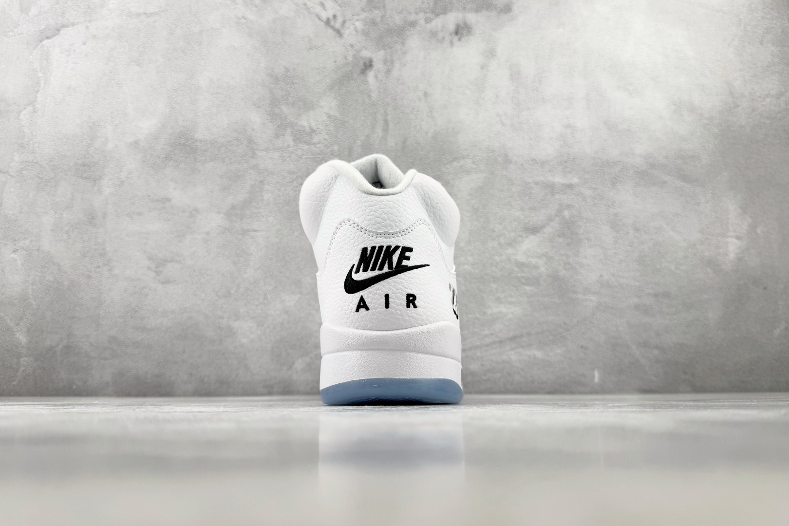 PB 外贸批次 Jordan Air Jordan 5 Retro OG "White Metallic" 白色 货号：