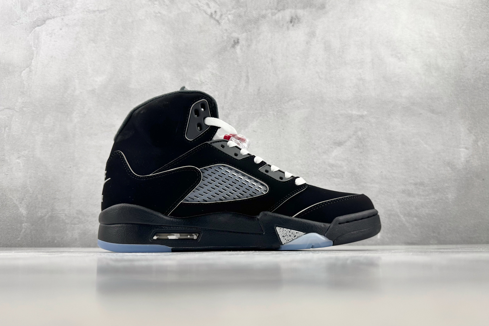 PB 外贸批次 Jordan Air Jordan 5 BLACK METALLIC REIMAGINED 黑色 货号: PB 外贸批次 Jordan Air Jordan 5 BLACK METALLIC REIMAGINED 黑色 货号: