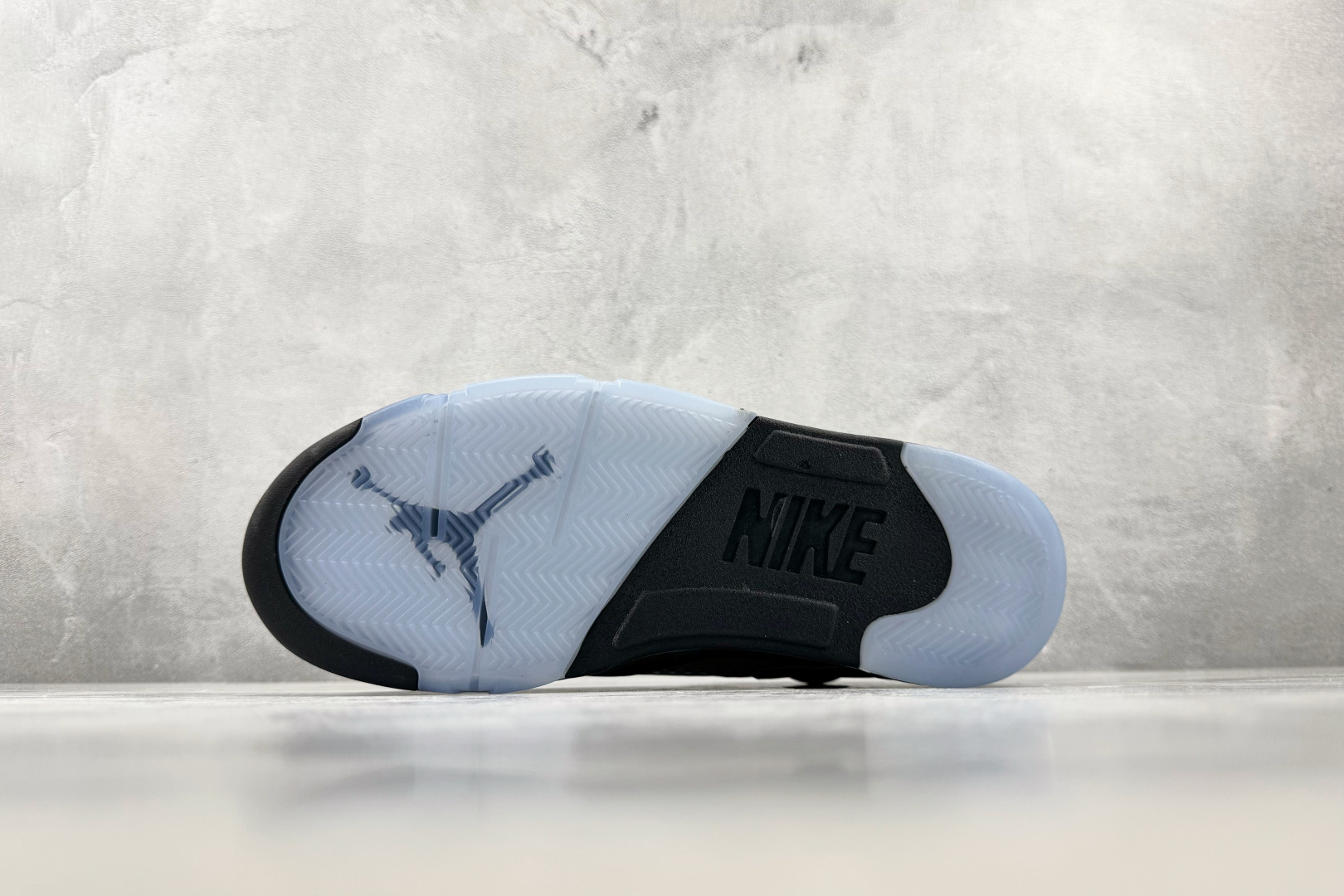 PB 外贸批次 Jordan Air Jordan 5 BLACK METALLIC REIMAGINED 黑色 货号: PB 外贸批次 Jordan Air Jordan 5 BLACK METALLIC REIMAGINED 黑色 货号:
