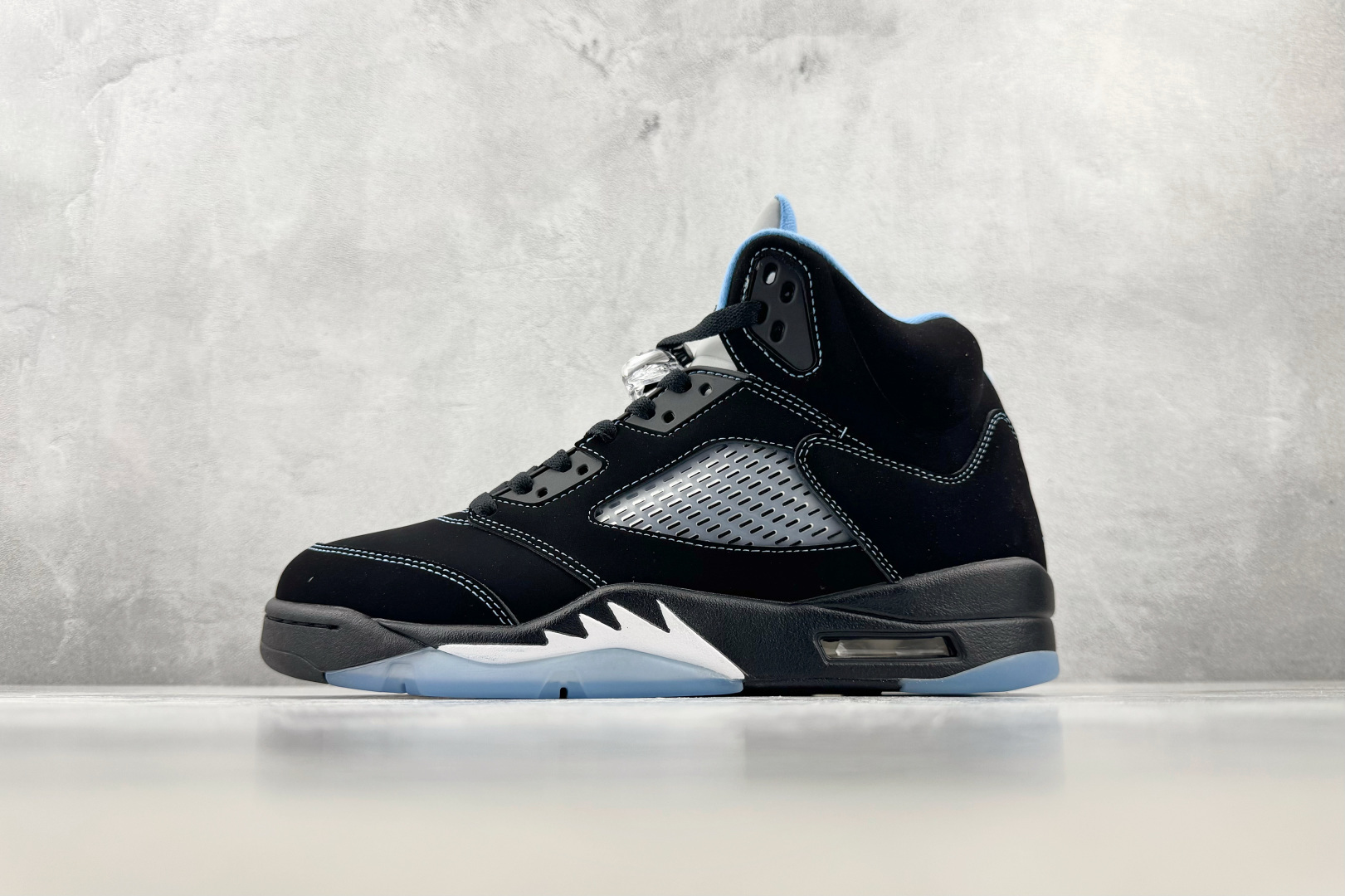 PB 外贸批次 Jordan Air Jordan 5 Retro Black Metallic 黑银 货号：-003 