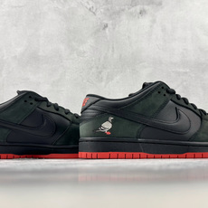 N版 东南亚订单 Nike Dunk SB Black Pigeon 黑鸽子 货号:-008 尺码:36 36.5 N版 东南亚订单 Nike Dunk SB Black Pigeon 黑鸽子 货号:-008 尺码:36 36.5
