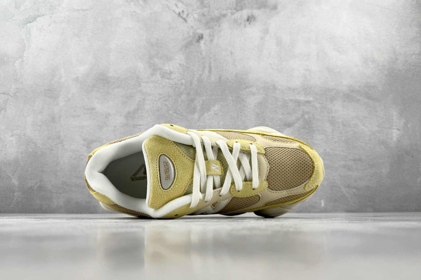 C 版 大厂出品 New Balance NB 9060 黄色 货号：U90606U0 尺码：36 36.5 37 38