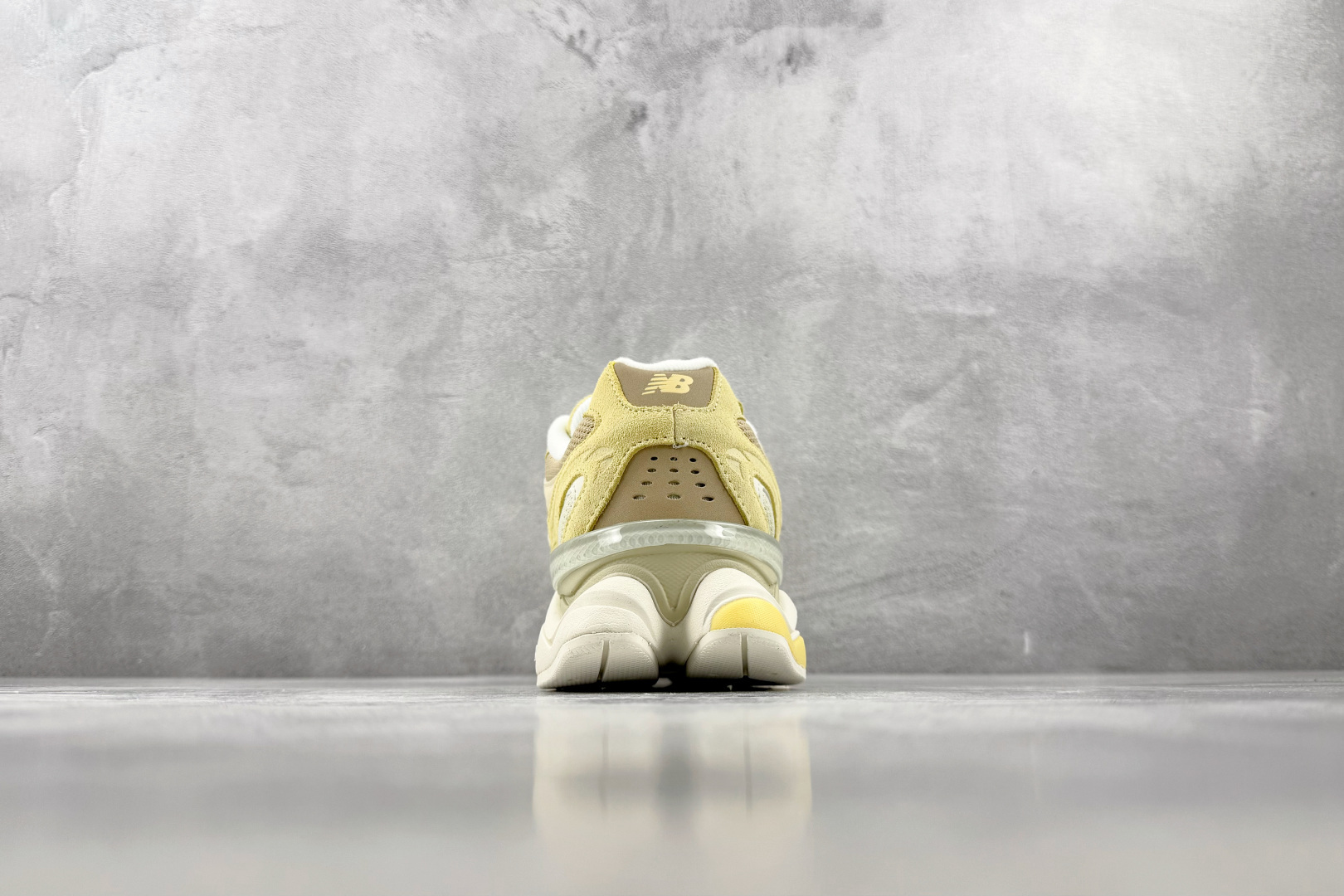 C 版 大厂出品 New Balance NB 9060 黄色 货号：U90606U0 尺码：36 36.5 37 38