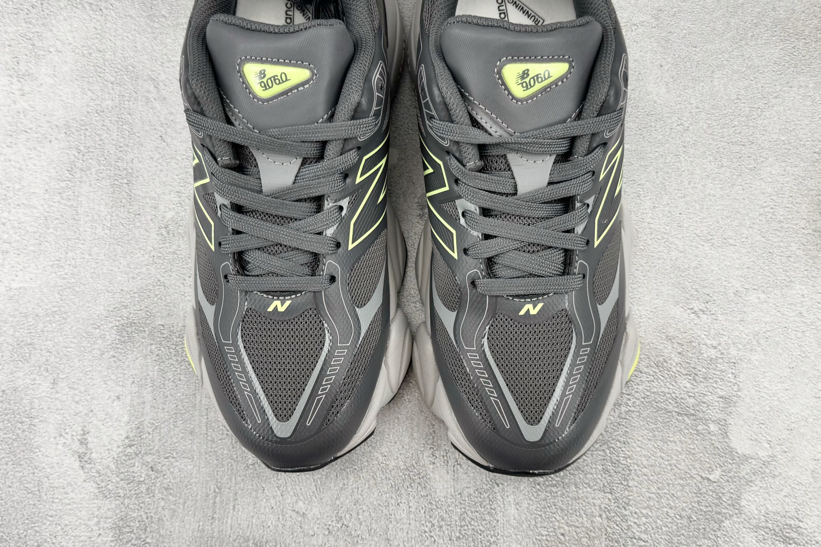 C 版 大厂出品 New Balance NB 9060 灰绿 货号：UH 尺码：36 36.5 37 38.5 39 