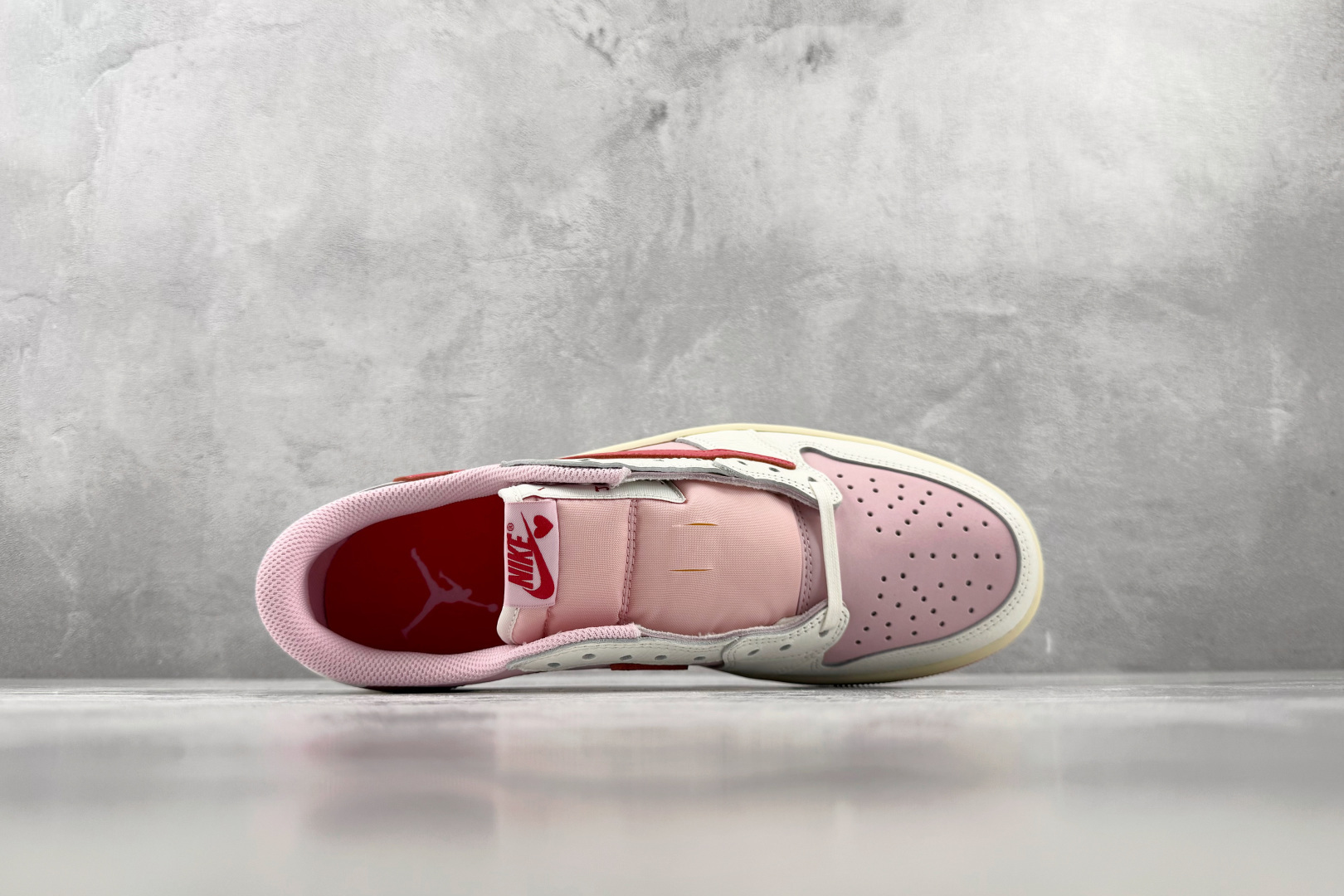 GX 顶级纯原 完美复刻 Jordan × Travis Scott Air Jordan 1 Low OG 粉倒钩 T