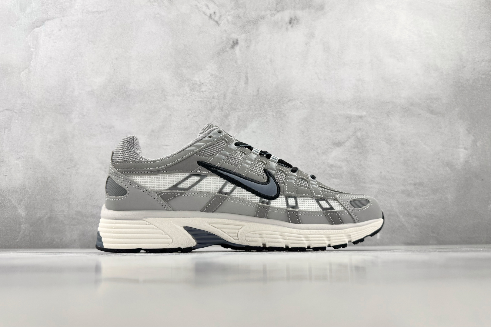 HN Nike P-6000 烟灰蓝 货号:IR5279 003 尺码:36 36.5 37 38.5 39 40 40 HN Nike P-6000 烟灰蓝 货号:IR5279 003 尺码:36 36.5 37 38.5 39 40 40