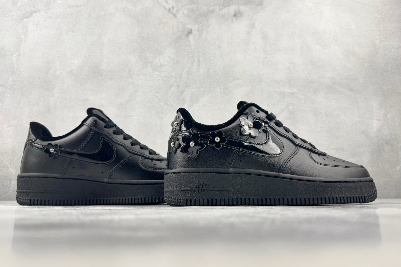 3A Nike Air Force 1 '07 黑色 货号：IR8637-001 尺码：36 36.5 37 38.5 