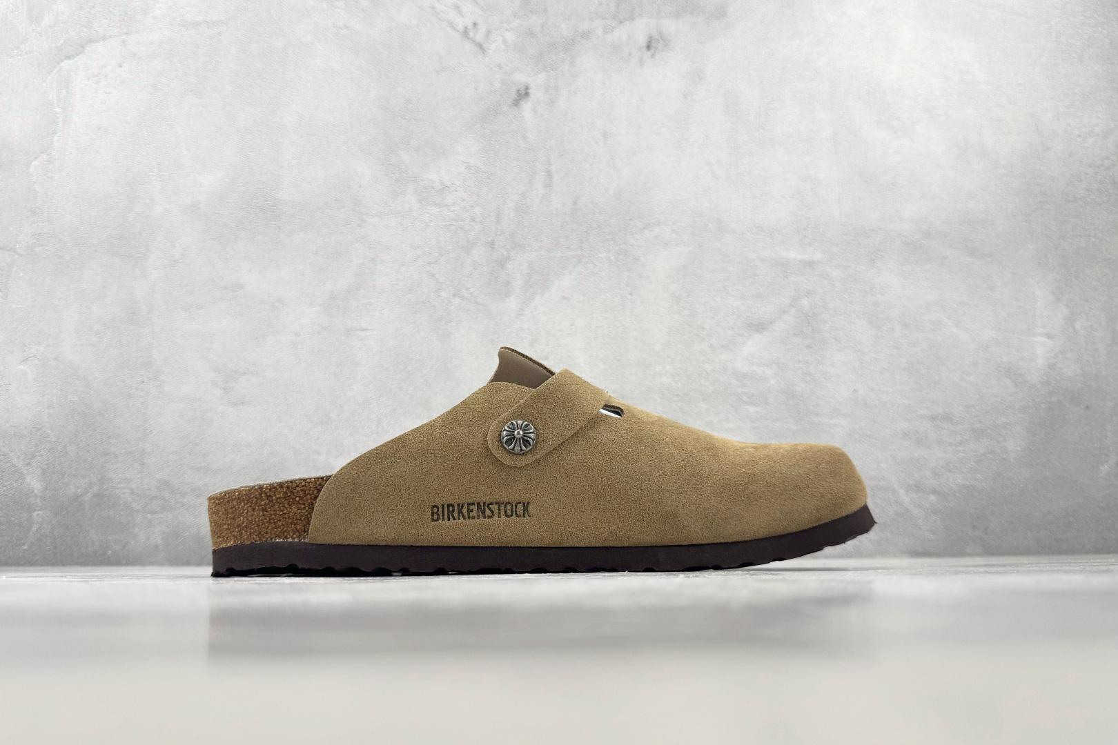莞产 Birkenstock BS Chrome Hearts 卡其 货号: 尺码:39 40 40.5 41 42 莞产 Birkenstock BS Chrome Hearts 卡其 货号: 尺码:39 40 40.5 41 42