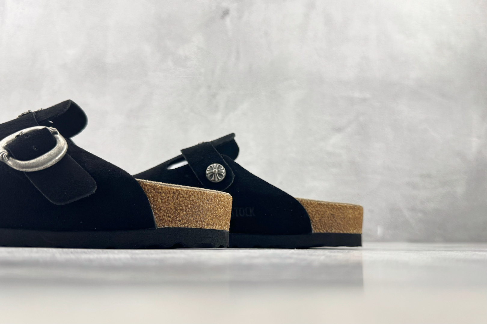莞产 Birkenstock BS Chrome Hearts 黑色 货号: 尺码:39 40 40.5 41 42 莞产 Birkenstock BS Chrome Hearts 黑色 货号: 尺码:39 40 40.5 41 42