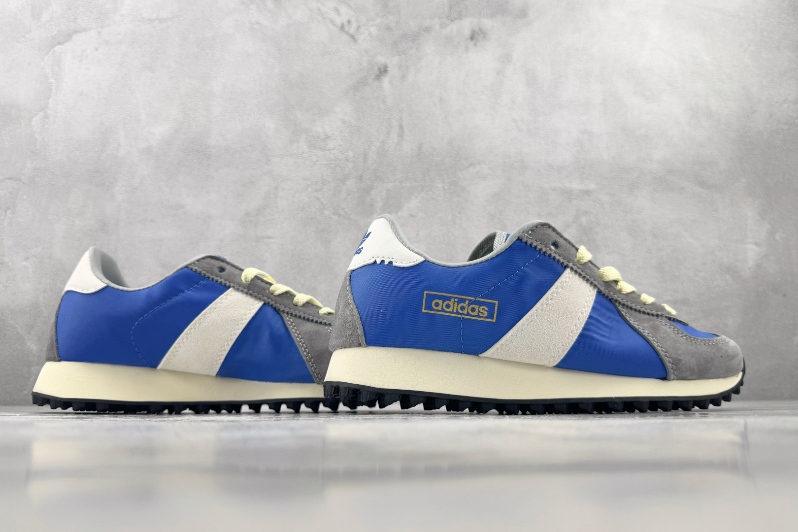 R 版出口订单 adidas originals BW RUN 蓝色 货号：KH6075 尺码：35.5 36 36.5