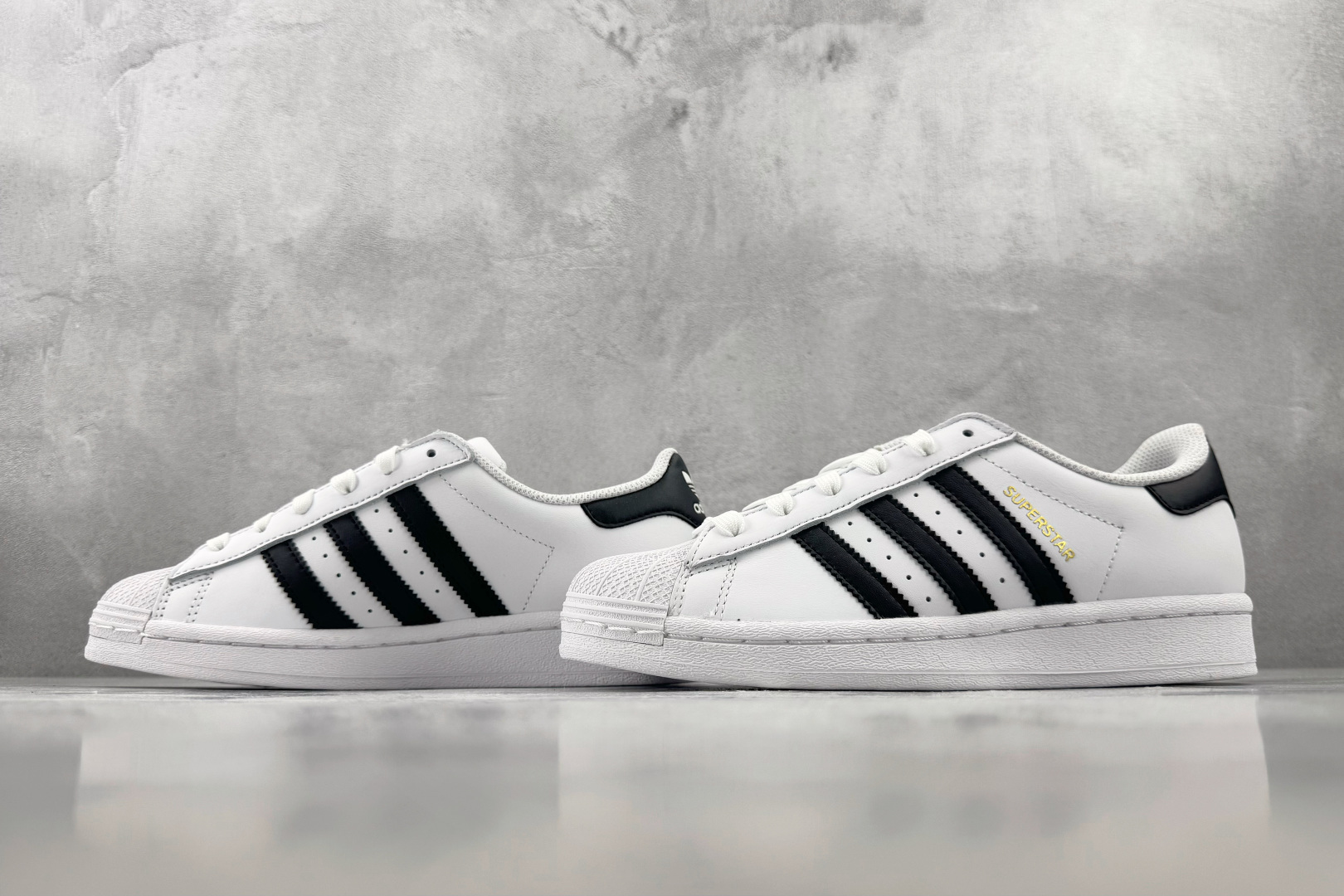 GOD神版 完美还原 正确版本 adidas originals SUPERSTAR 白黑 货号:EG4958 尺码:3 GOD神版 完美还原 正确版本 adidas originals SUPERSTAR 白黑 货号:EG4958 尺码:3