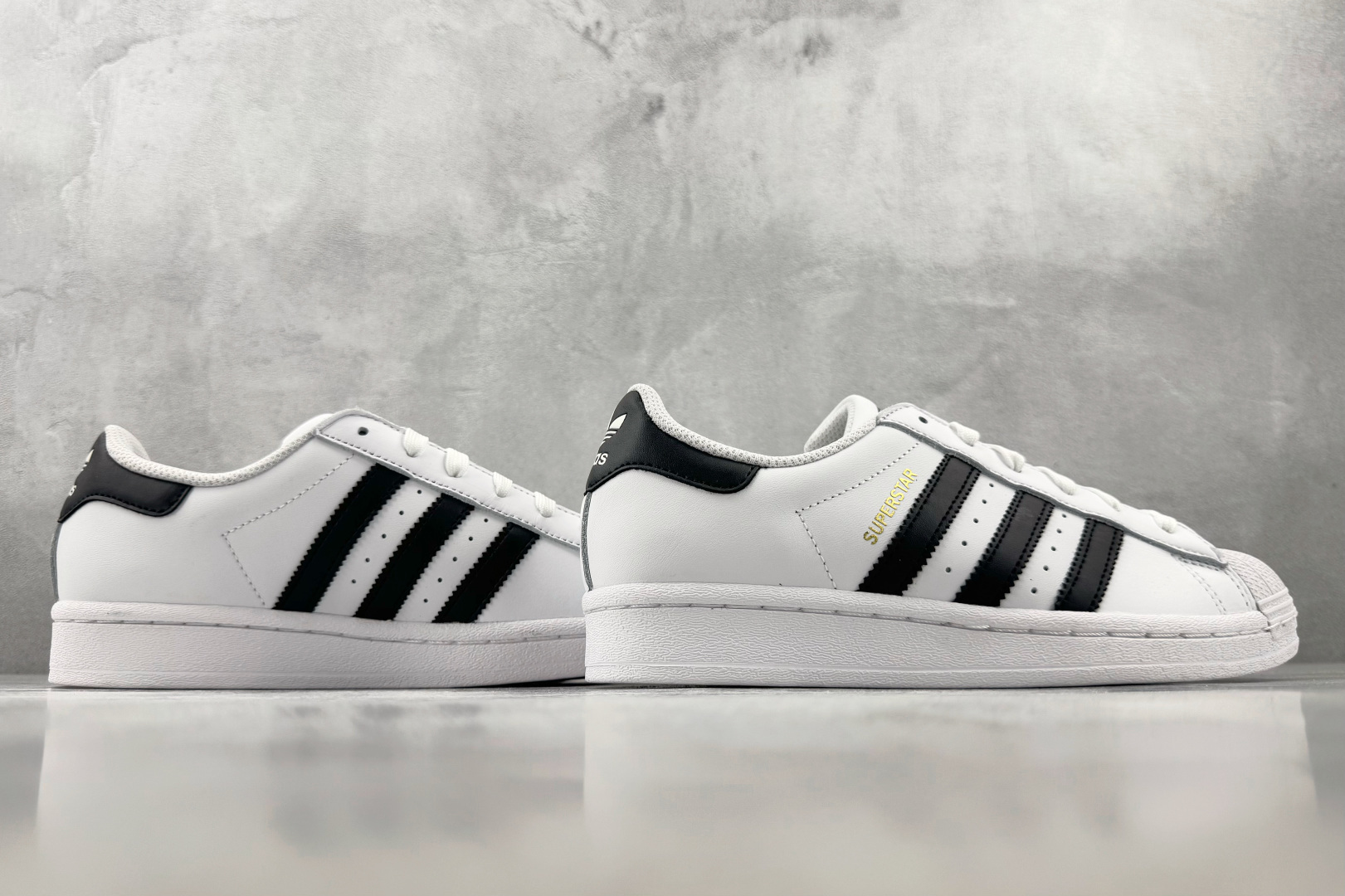 GOD神版 完美还原 正确版本 adidas originals SUPERSTAR 白黑 货号:EG4958 尺码:3 GOD神版 完美还原 正确版本 adidas originals SUPERSTAR 白黑 货号:EG4958 尺码:3