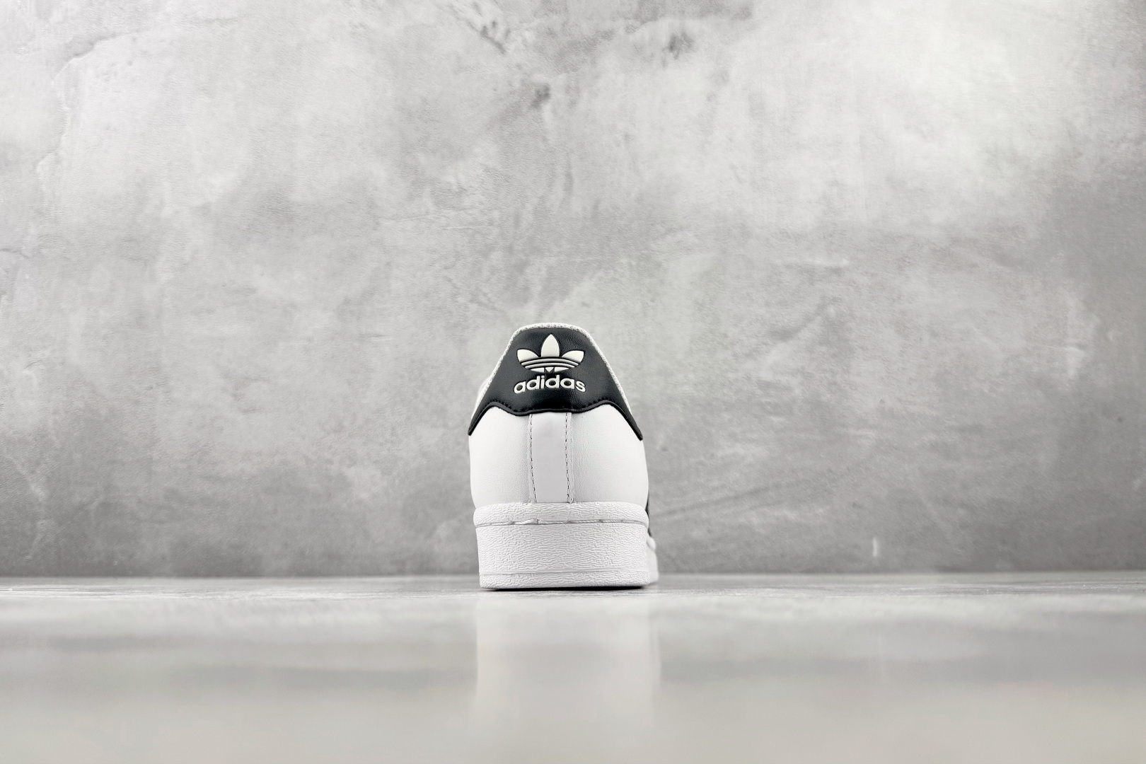 GOD神版 完美还原 正确版本 adidas originals SUPERSTAR 白黑 货号:EG4958 尺码:3 GOD神版 完美还原 正确版本 adidas originals SUPERSTAR 白黑 货号:EG4958 尺码:3