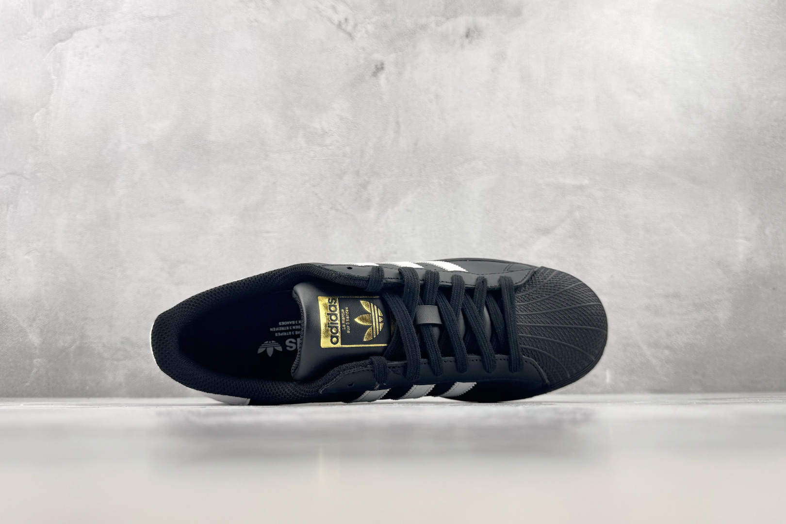 GOD神版 完美还原 正确版本 adidas originals SUPERSTAR 黑白 货号：EG4959 尺码：3