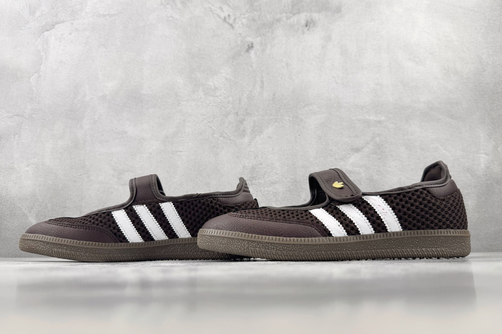 HX adidas originals Samba Jane 网面棕 货号:LA6829 尺码:35.5 36 36.5 HX adidas originals Samba Jane 网面棕 货号:LA6829 尺码:35.5 36 36.5