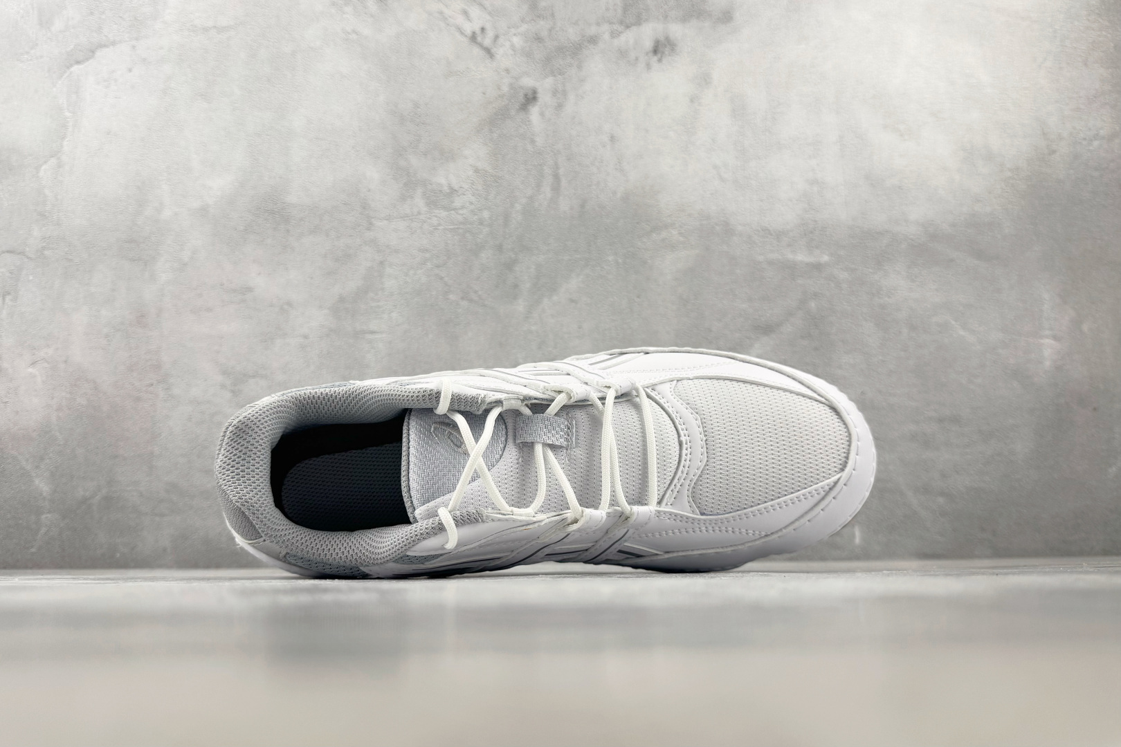 Top ASICS Hypersync 灰白 货号：1203A879-101 尺码：36 36.5 37.5 38 38