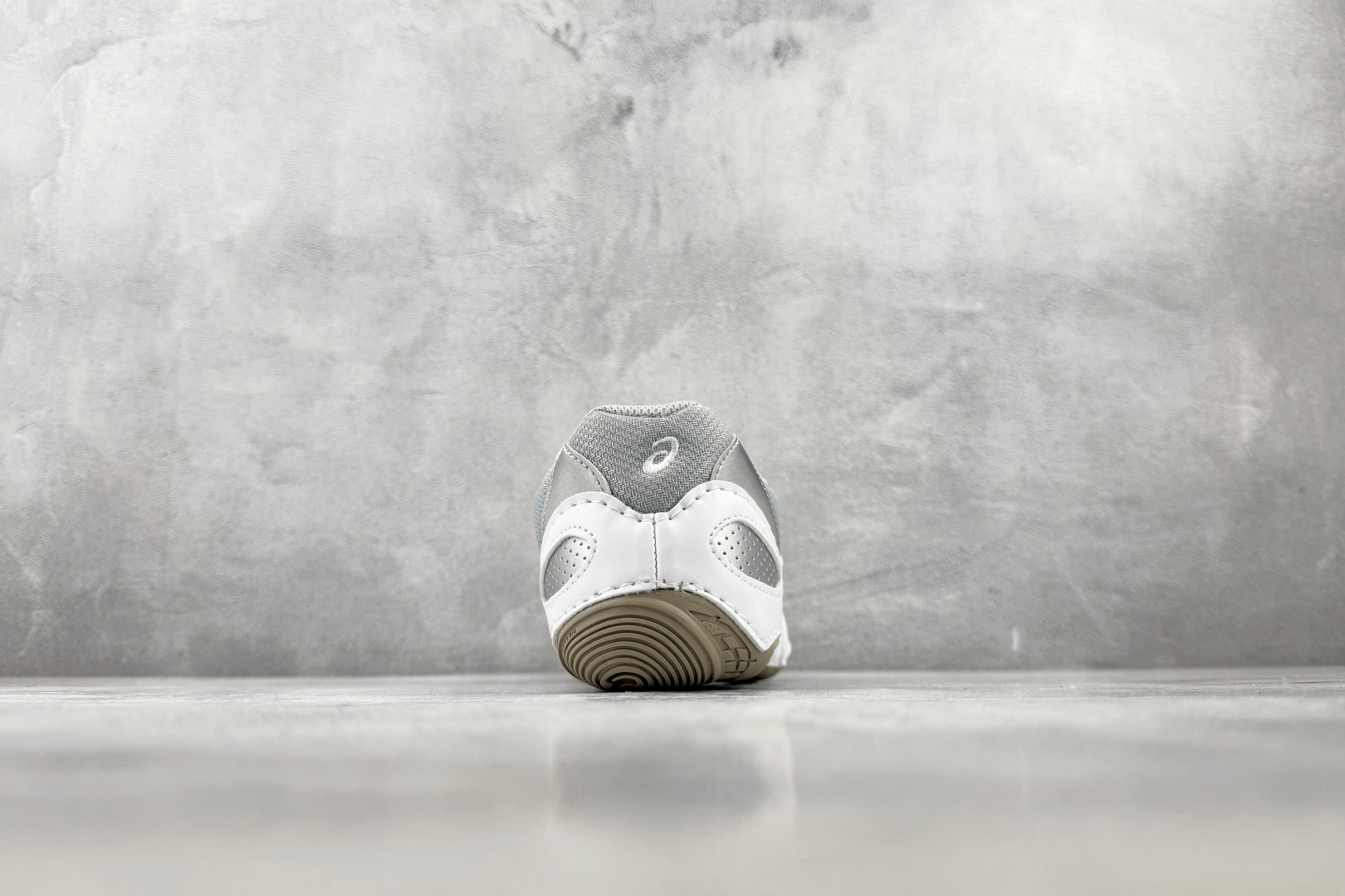 Top ASICS Hypersync 灰白 货号：1203A879-101 尺码：36 36.5 37.5 38 38