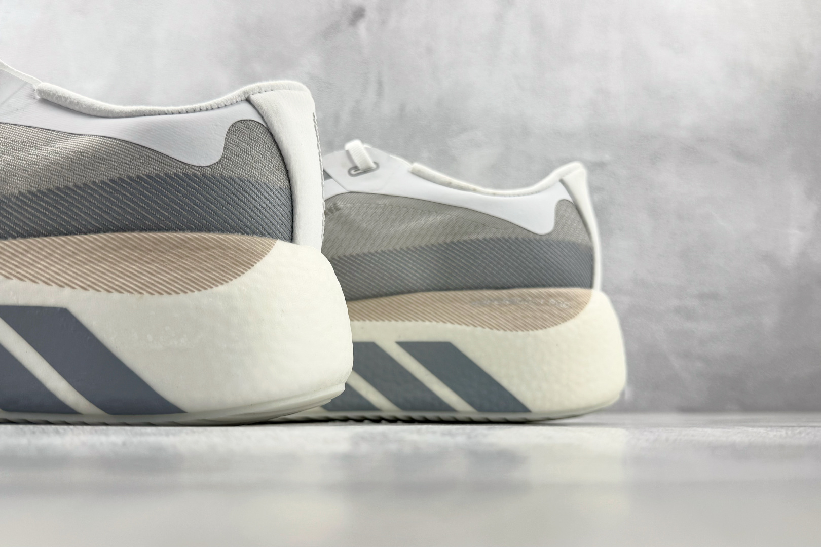 HD 平台订单 adidas Hyperboost Edge 白灰 货号:KK0288 尺码:36 36.5 37.5 HD 平台订单 adidas Hyperboost Edge 白灰 货号:KK0288 尺码:36 36.5 37.5