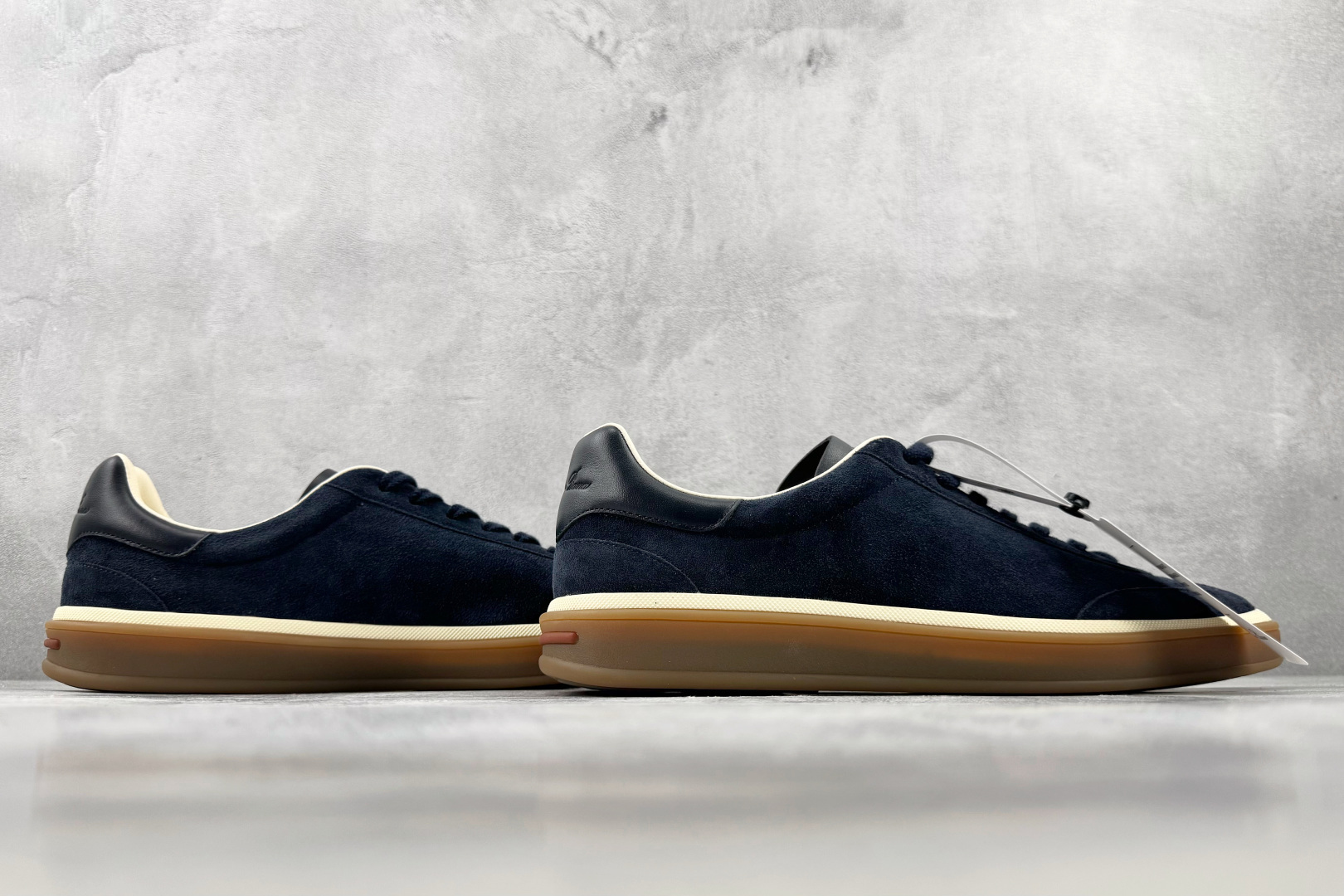 A+ Loro Piana 黑色 货号：FAO1547W000 尺码：39 40 41 42 43 44 45 