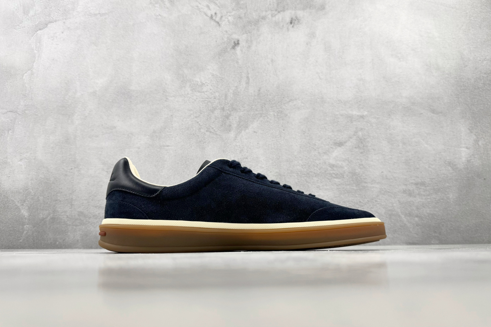 A+ Loro Piana 黑色 货号：FAO1547W000 尺码：39 40 41 42 43 44 45 