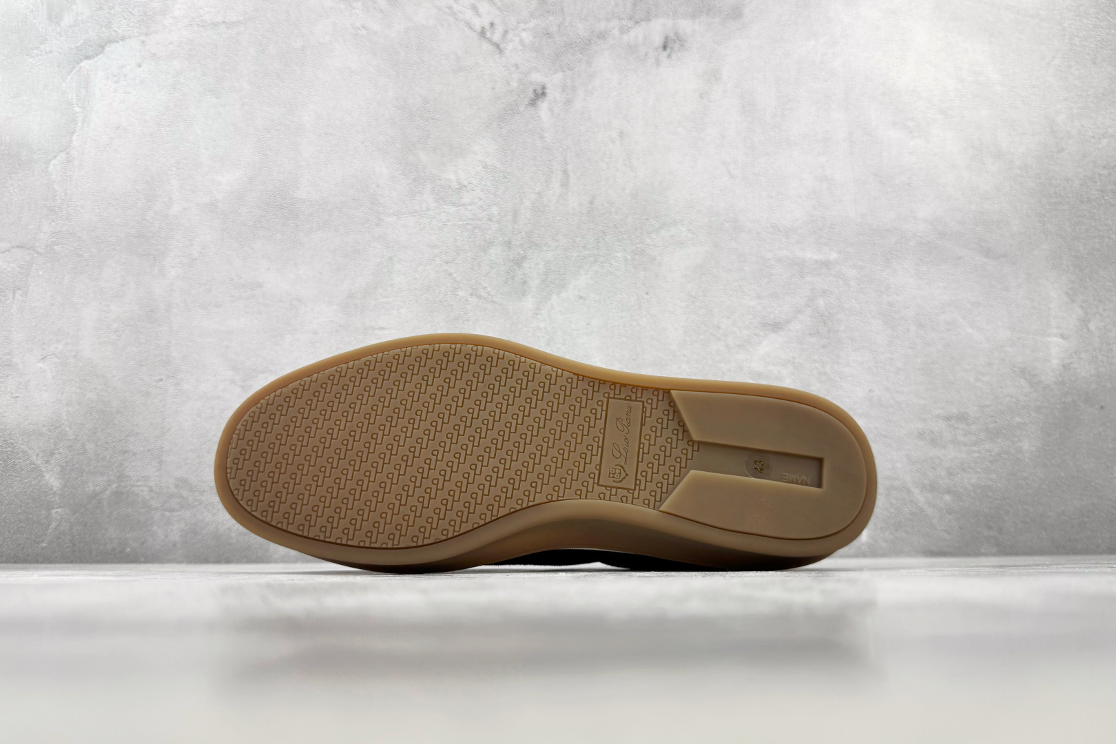 A+ Loro Piana 黑色 货号：FAO1547W000 尺码：39 40 41 42 43 44 45 