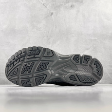 M 版 THOM BROWNE汤姆·布朗 × ASICS Gel-Kayano 14 联名款 中灰色 货号:UFC001 M 版 THOM BROWNE汤姆·布朗 × ASICS Gel-Kayano 14 联名款 中灰色 货号:UFC001