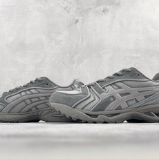 M 版 THOM BROWNE汤姆·布朗 × ASICS Gel-Kayano 14 联名款 中灰色 货号:UFC001 M 版 THOM BROWNE汤姆·布朗 × ASICS Gel-Kayano 14 联名款 中灰色 货号:UFC001